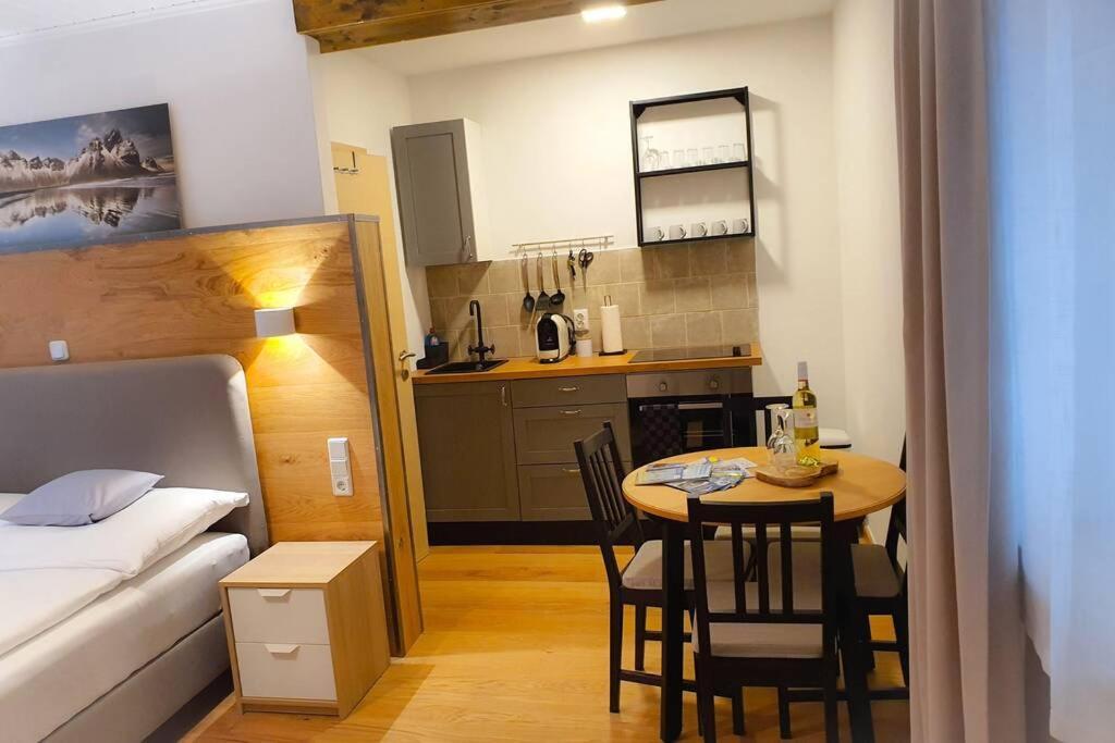 Tiny Kozma Apartment Bodensdorf Esterno foto
